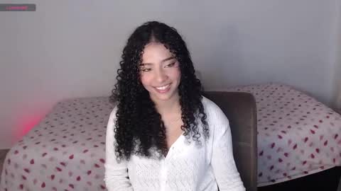 Snapshot of sophi_baby chatting on 10/22/25, 04:24 Sophi baby online show from 10/22/25, 04:24
