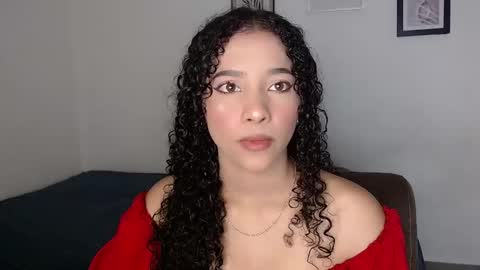 Snapshot of sophi_baby chatting on 11/18/25, 05:34 Sophi baby online show from 11/18/25, 05:34