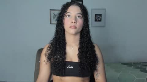 Snapshot of sophi_baby chatting on 02/16/26, 12:40 Sophi baby online show from 02/16/26, 12:40