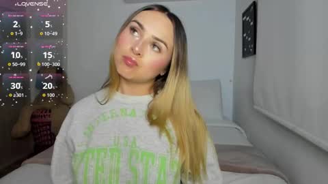 Snapshot of sophi_moreno chatting on 02/03/26, 12:53 Sofi online show from 02/03/26, 12:53