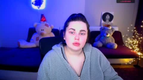 sophia__olsen online show from 12/08/24, 09:35