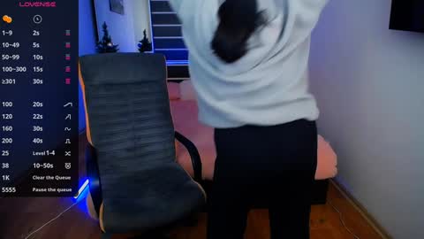 sophia__olsen online show from 12/14/24, 10:24
