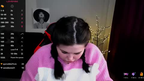 sophia__olsen online show from 02/12/25, 09:42