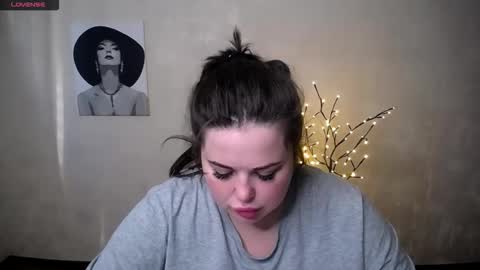 sophia__olsen online show from 09/22/25, 05:53