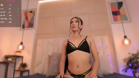 Snapshot of sophia_bonnet chatting on 05/16/26, 11:53 S O P H I A online show from 05/16/26, 11:53