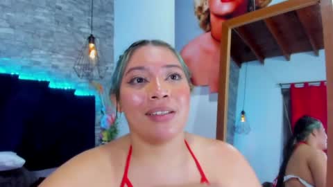 Snapshot of sophia_brunett chatting on 04/14/26, 12:05 Sophia online show from 04/14/26, 12:05