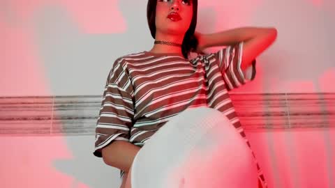 Sophia online show from 02/07/25, 01:11