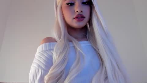 Sophia online show from 04/11/26, 11:42