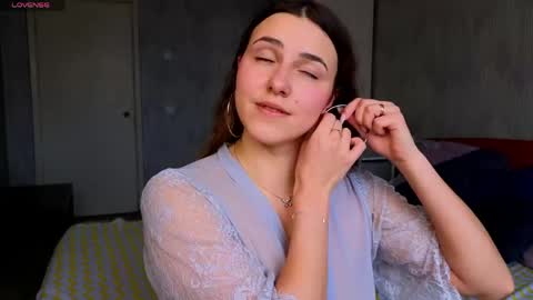 Sophia online show from 05/04/26, 07:37