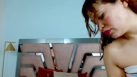 Sophia  online show from 01/14/25, 01:04