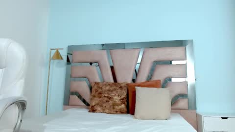 Sophia  online show from 01/18/25, 08:30