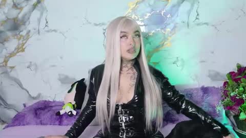 Snapshot of sophia_harrys chatting on 02/25/26, 04:22 sophia online show from 02/25/26, 04:22