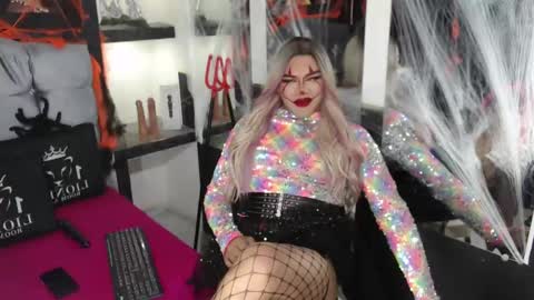 sophia_hott01 online show from 10/31/25, 05:14