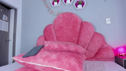 Sophi  online show from 01/07/25, 05:43