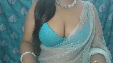 Snapshot of sophia_indian chatting on 02/02/25, 05:42 Sophia Tamil online show from 02/02/25, 05:42