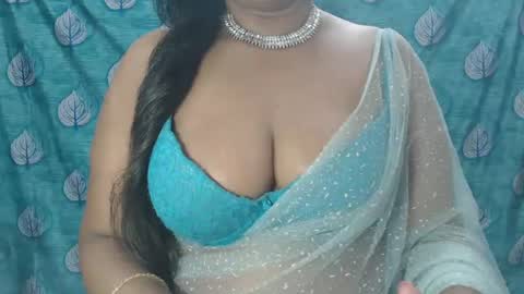 Snapshot of sophia_indian chatting on 03/09/25, 04:38 Sophia Tamil online show from 03/09/25, 04:38