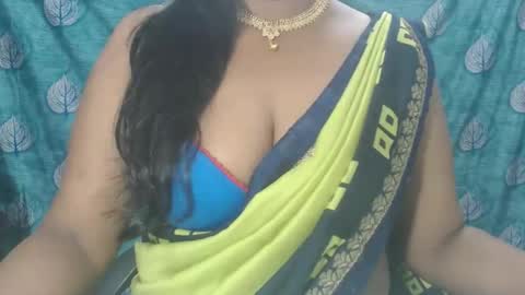 Snapshot of sophia_indian chatting on 09/09/25, 05:56 Sophia Tamil online show from 09/09/25, 05:56