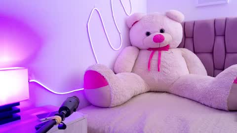 Sophia Carson online show from 10/09/25, 05:33