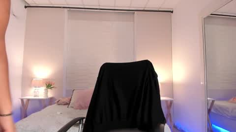  S O P H I A  online show from 02/12/26, 11:38