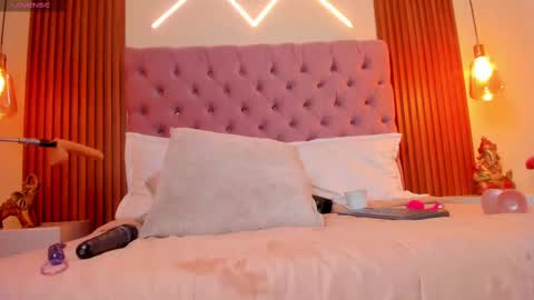 sophia_turneer online show from 09/20/25, 08:54