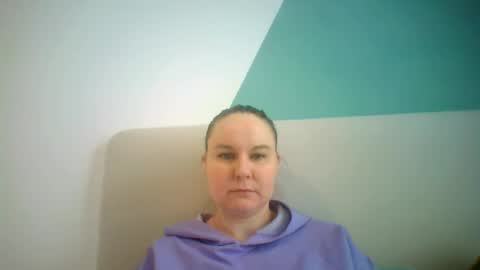 Snapshot of sophia_well chatting on 05/28/26, 08:33 sophia well online show from 05/28/26, 08:33