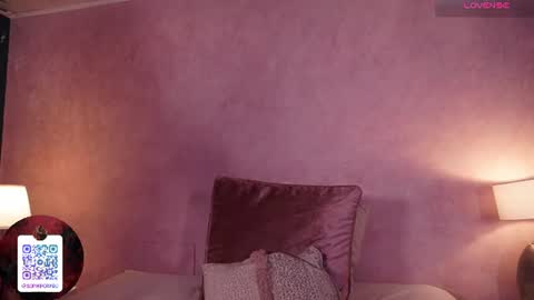 Snapshot of sophia_wilsonn_ chatting on 07/19/26, 09:35 Sofi online show from 07/19/26, 09:35