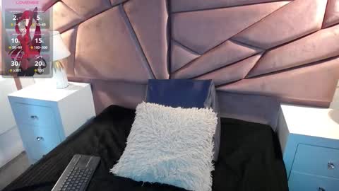 Sophi  online show from 11/06/25, 03:02