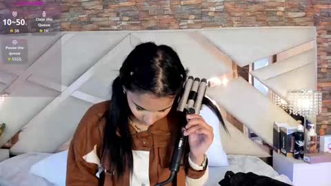 Sophia Paris online show from 10/01/25, 03:56