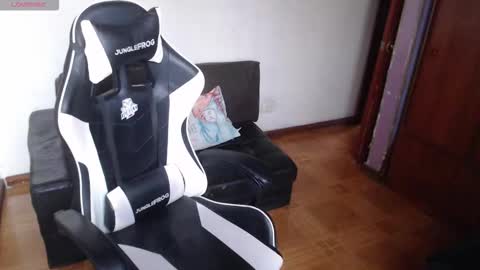 sophiaa_vega_ online show from 03/06/26, 10:17