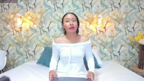 Snapshot of sophiaadaviss chatting on 04/14/26, 10:16 Sophiaa online show from 04/14/26, 10:16