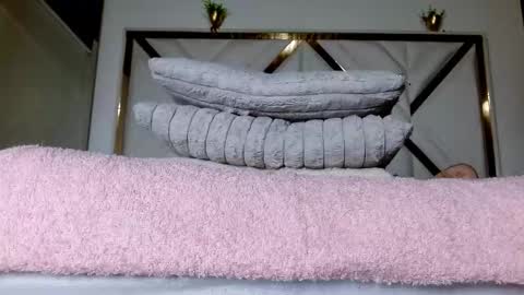 Snapshot of sophiaalee chatting on 02/15/26, 01:02 SophiaLee online show from 02/15/26, 01:02