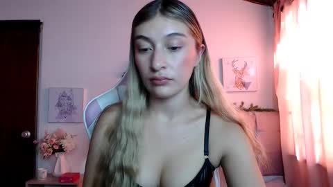 Snapshot of sophiaalee chatting on 03/15/26, 09:21 SophiaLee online show from 03/15/26, 09:21