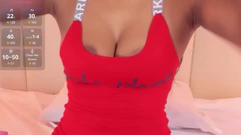 Snapshot of sophiabloss chatting on 10/12/25, 04:11 Sophie online show from 10/12/25, 04:11