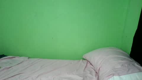 Snapshot of sophialaurel chatting on 06/12/26, 08:19 sophialaurel online show from 06/12/26, 08:19
