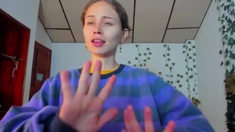 sophiamiller6 online show from 04/07/26, 12:38