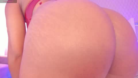 Snapshot of sophiasmiths_ chatting on 10/12/25, 10:03 SophiaSmiths online show from 10/12/25, 10:03