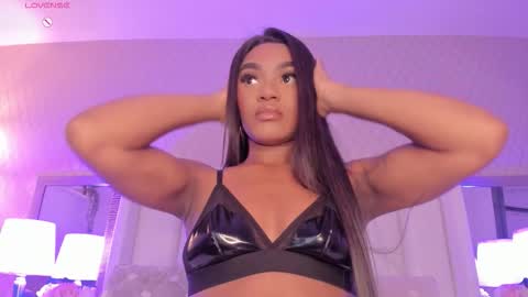 SophiaSmiths online show from 10/29/25, 10:00