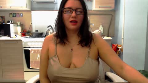 Sophia online show from 12/25/24, 09:11