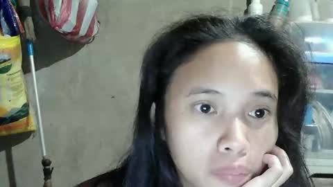 Snapshot of sophie_193 chatting on 10/05/25, 08:18 sophie_193 online show from 10/05/25, 08:18