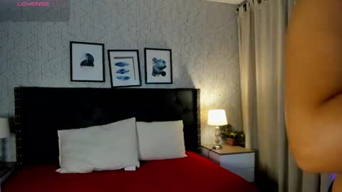 Snapshot of sophie__blare chatting on 05/20/26, 06:58 sophie__blare online show from 05/20/26, 06:58