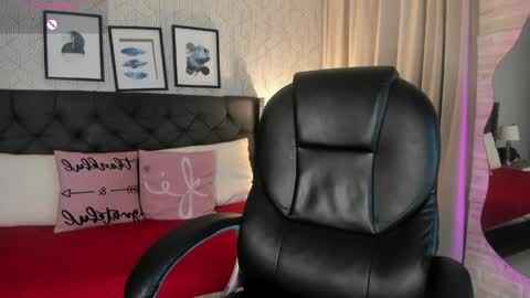 Snapshot of sophie__blare chatting on 05/21/26, 06:59 sophie__blare online show from 05/21/26, 06:59