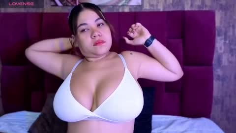 Snapshot of sophie__blare chatting on 06/05/26, 03:51 sophie__blare online show from 06/05/26, 03:51