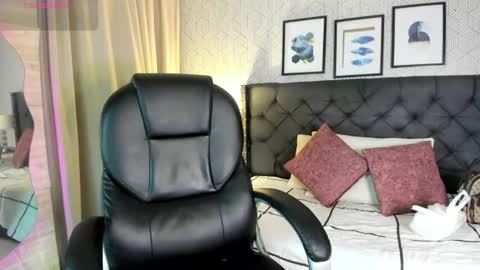 Snapshot of sophie__blare chatting on 06/17/26, 07:15 sophie__blare online show from 06/17/26, 07:15