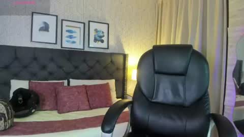 Snapshot of sophie__blare chatting on 07/17/26, 06:57 sophie__blare online show from 07/17/26, 06:57