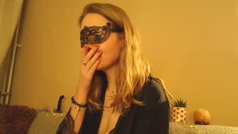 Sophie And Joost Luckydips Cam online show from 03/05/26, 06:48