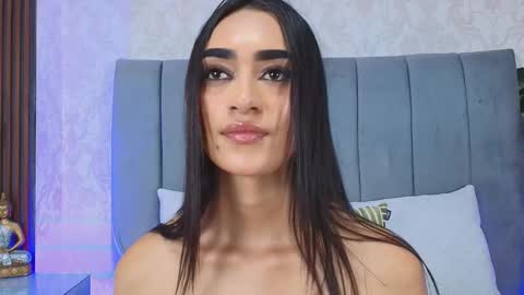 Snapshot of sophie_deargb chatting on 03/08/25, 11:28 Sofia santodomingo online show from 03/08/25, 11:28