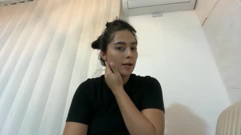 Sophie online show from 05/13/26, 03:15