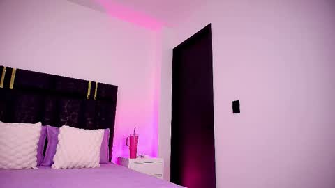 sophie online show from 10/28/25, 12:19