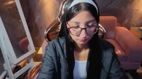 sophie_jones_b online show from 02/03/26, 12:32