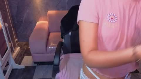 sophie_jones_b online show from 04/20/26, 12:41